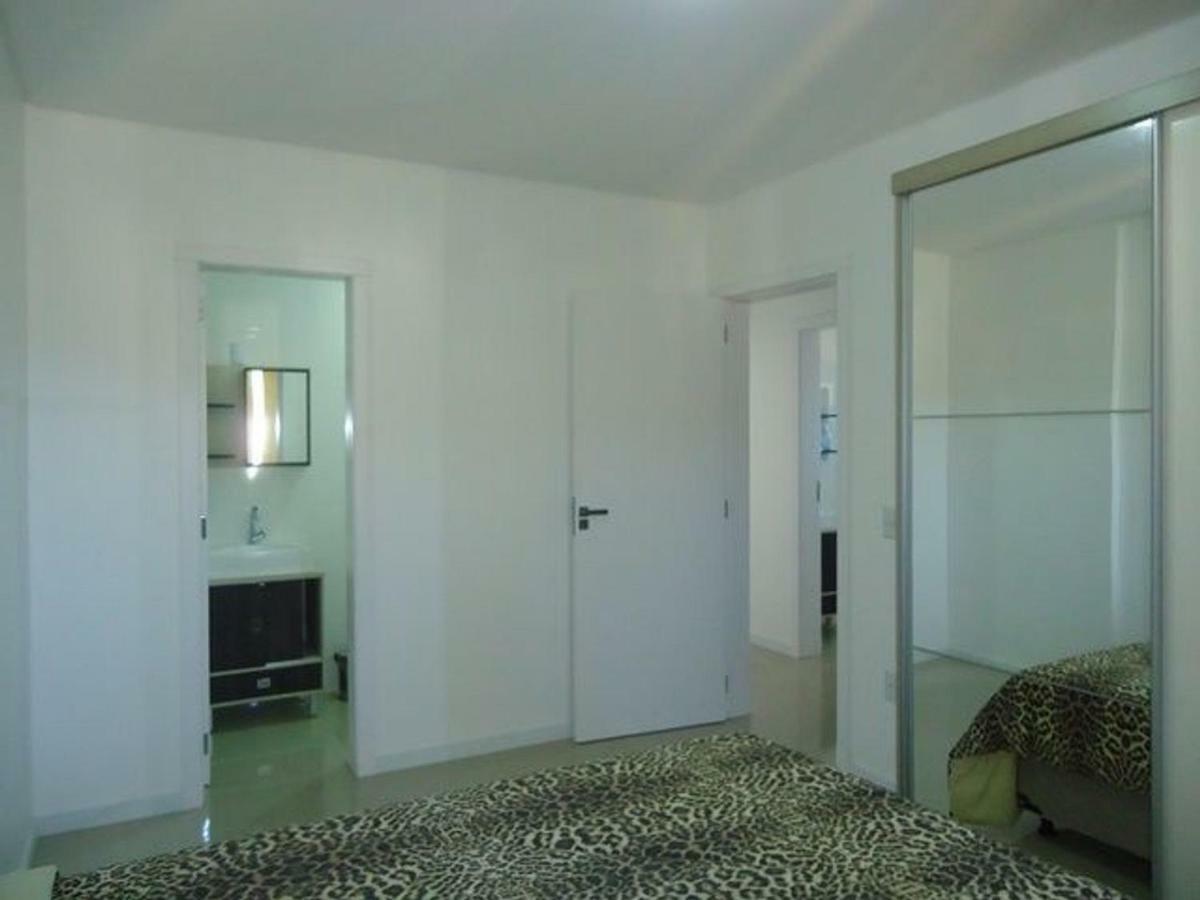 Res. Antonio Pinheiro. Apartamento Com 2 Dormitorios. Bombinhas Bagian luar foto